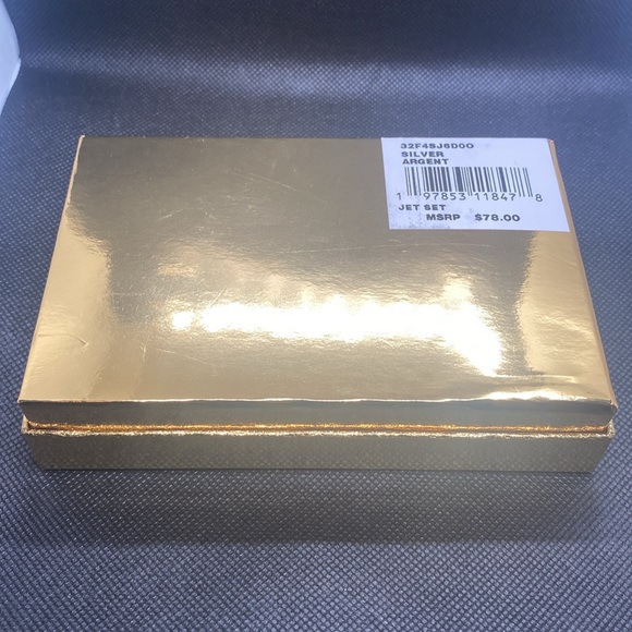🩶MICHAEL KORS🩶Silver Jet Set Small Zip Around Card Case In Gift Box/NWT - Picture 8 of 9
